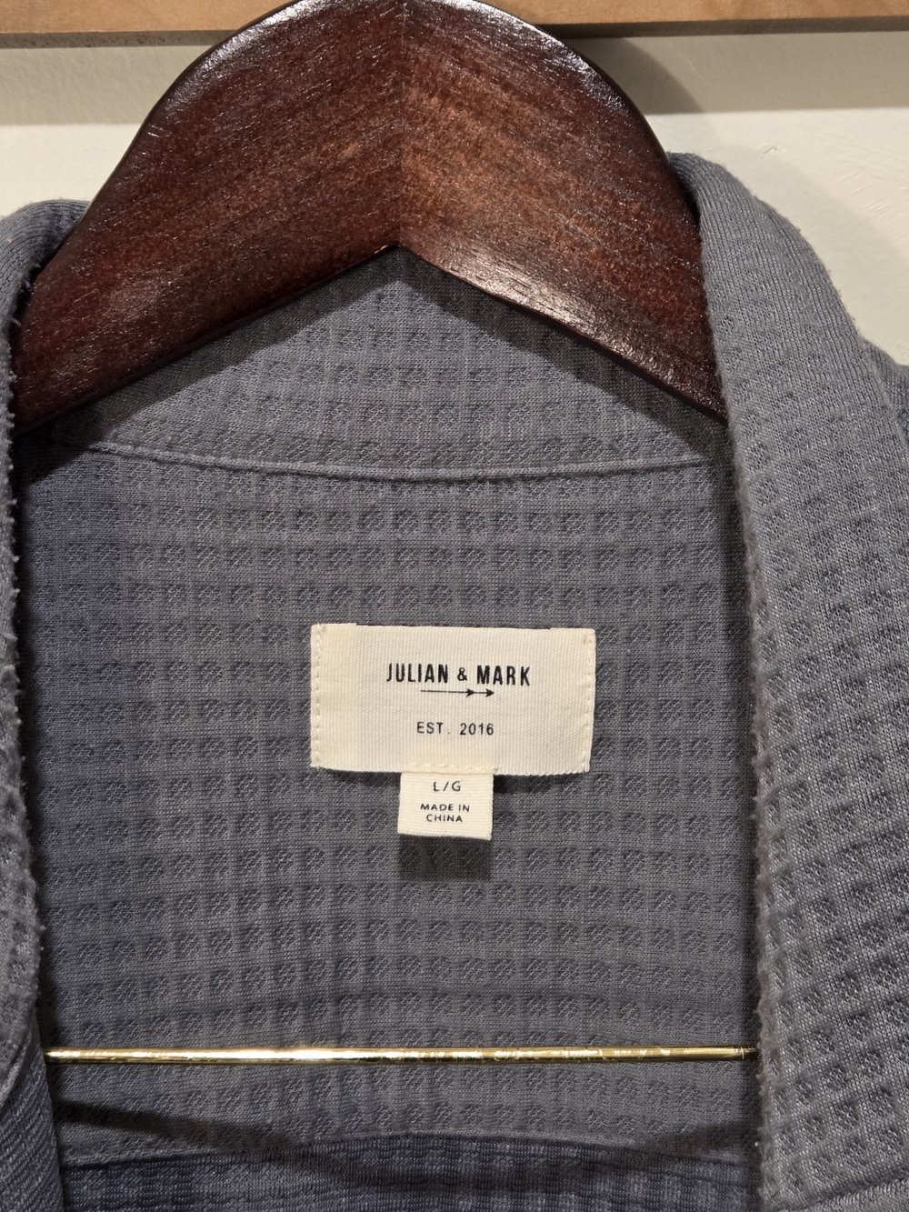 Julian & Mark Gray Waffle Knit Short Sleeve Button-Up Shirt - Picture 2 of 8